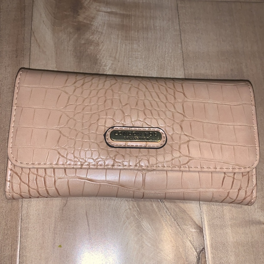 London Fog wallet-NWT - Picture 13 of 17